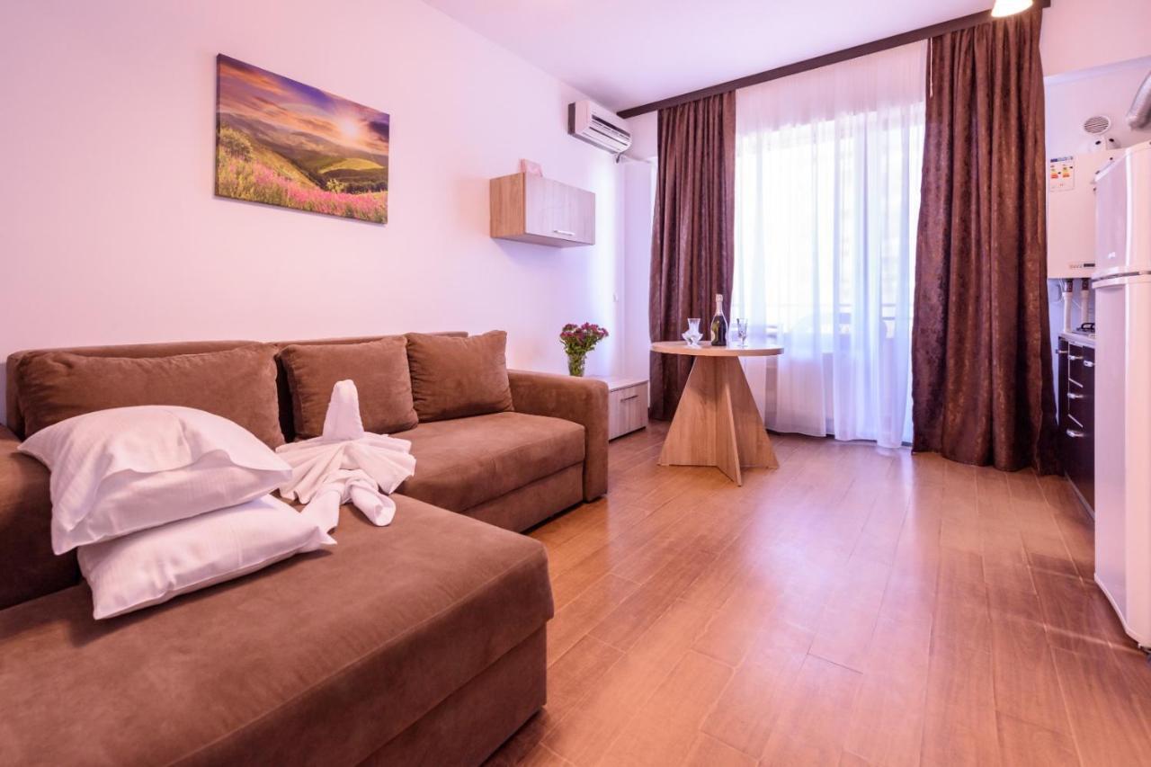 Theo Summerland Seaview Mamaia Exterior foto