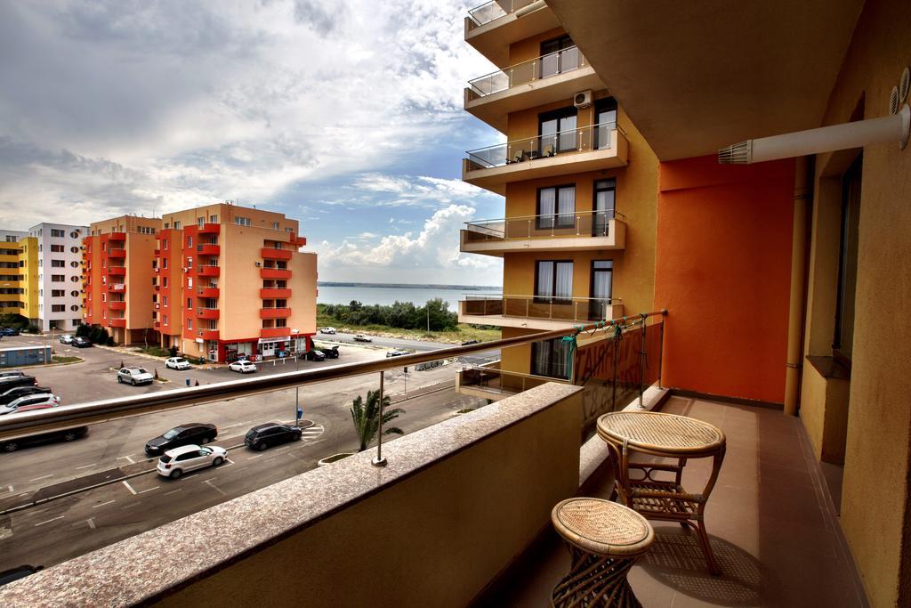 Theo Summerland Seaview Mamaia Exterior foto